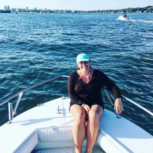 Meet your Posher, Katie - Picture 1 of 3